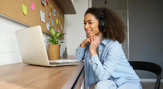 How to quickly improve your english expression skills in the workplace 3 practice methods